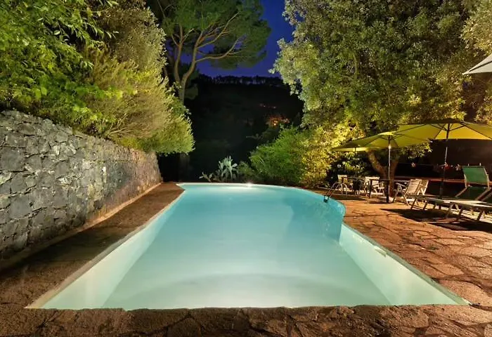 Vecchio Mulino Fontona Ortensia Chiesanuova (Liguria)